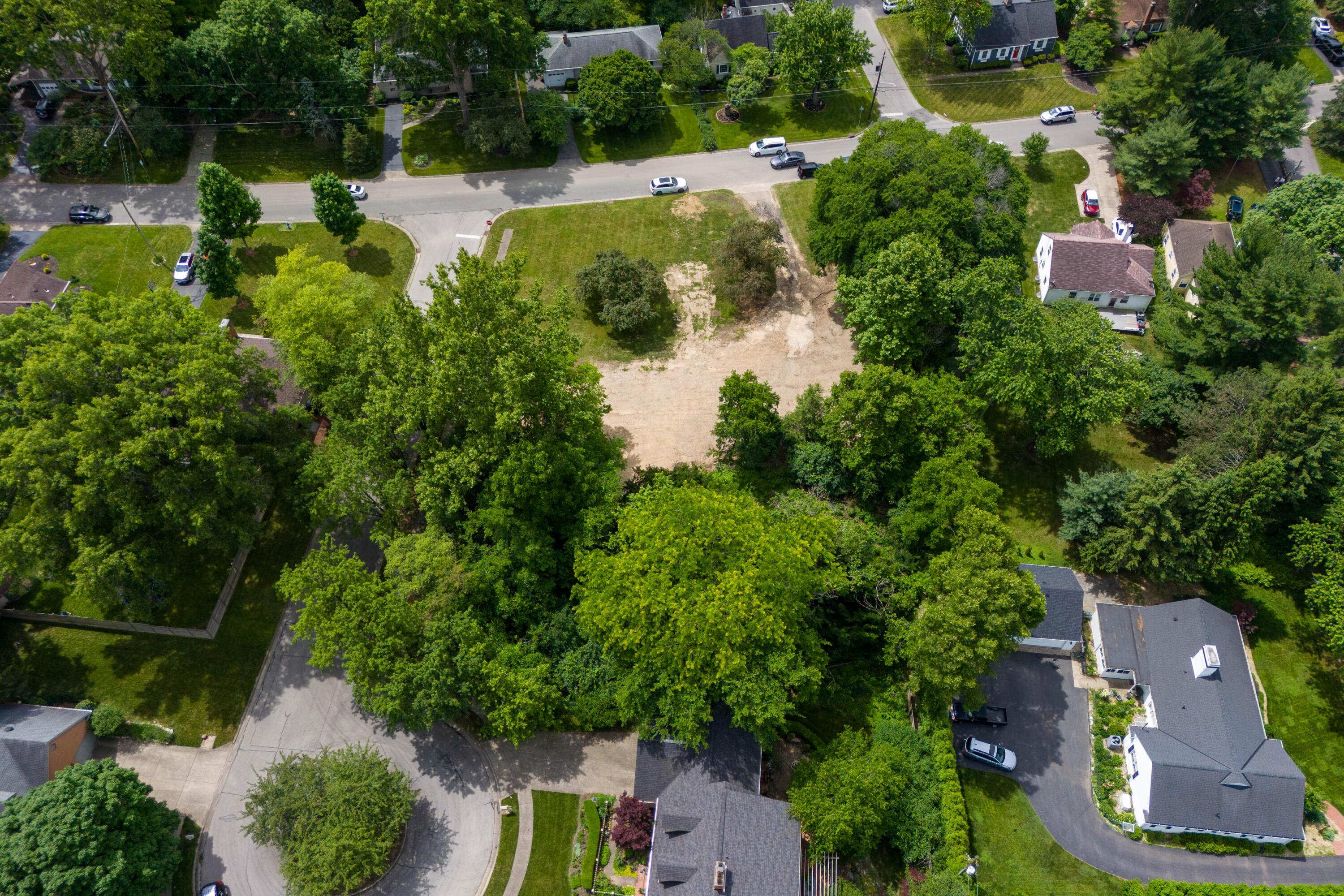 Photo 7 of 26 of 262 W South Street land