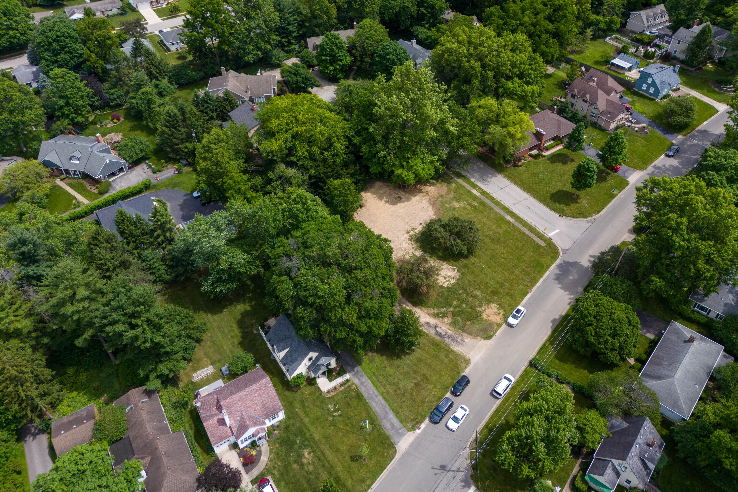 Photo 3 of 26 of 262 W South Street land