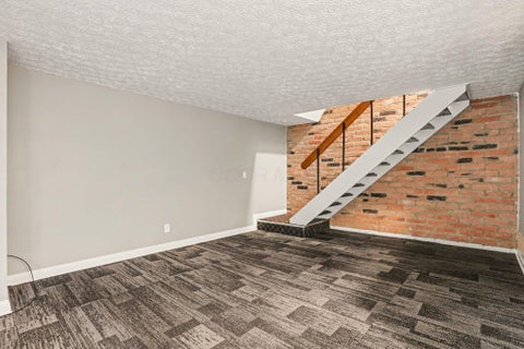 Photo of 2509 Burgandy Lane, Columbus, OH 43232 (MLS # 226036705)