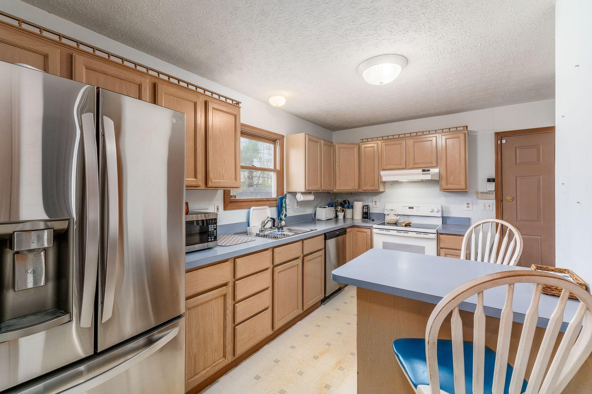 5700 Lambert Road, Grove City, Ohio image 4