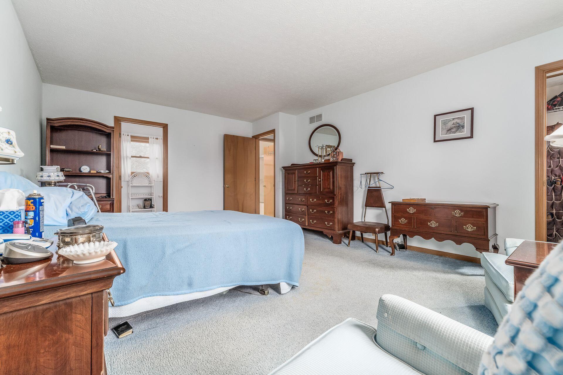 5700 Lambert Road, Grove City, Ohio image 31