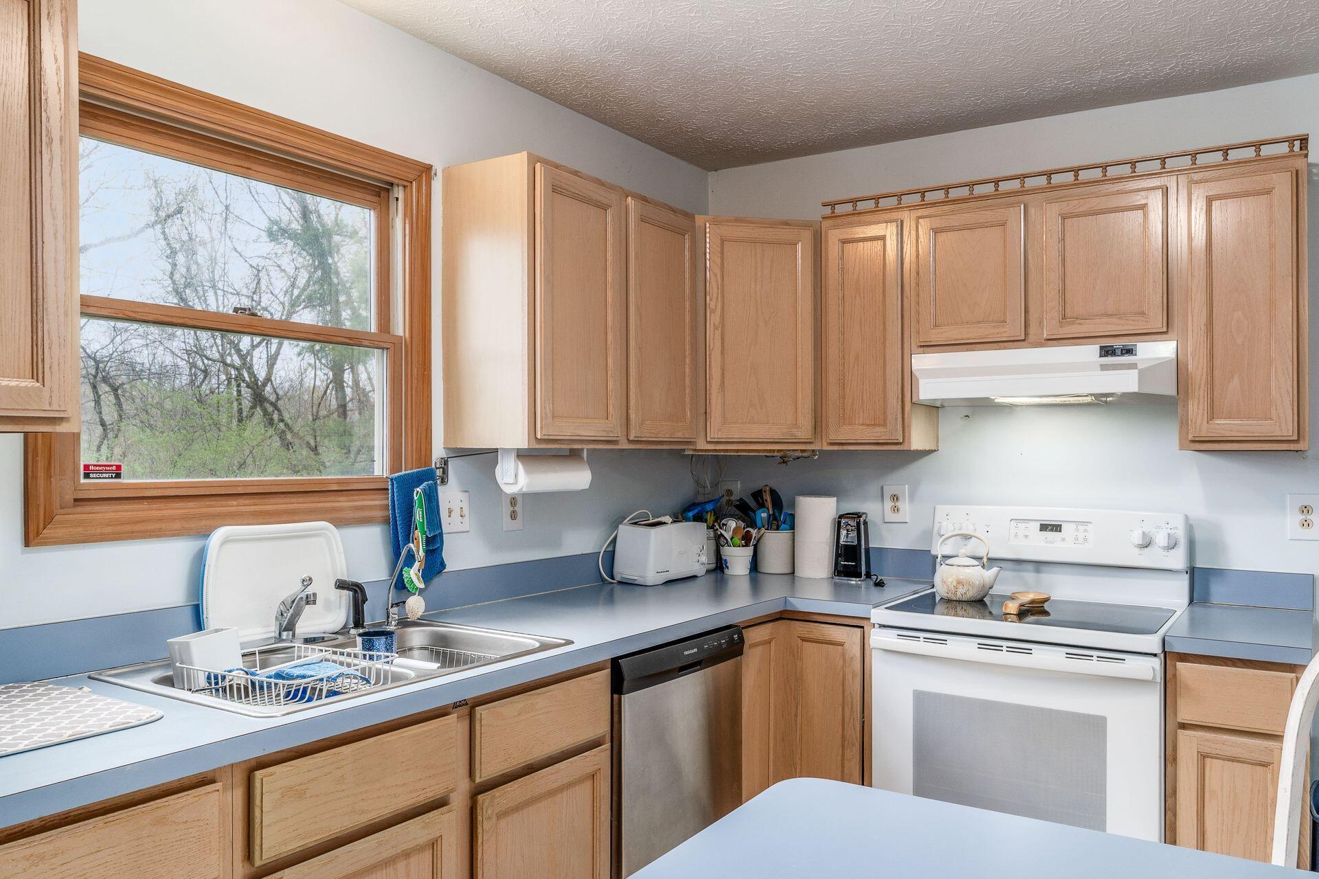 5700 Lambert Road, Grove City, Ohio image 13