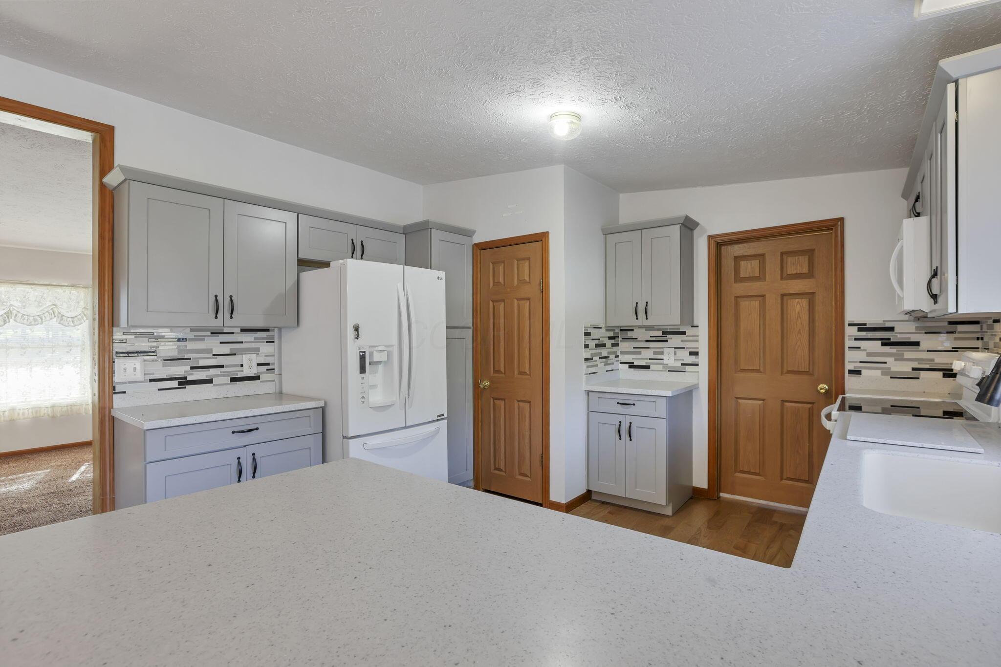 12641 Middlefork Road, Amanda, Ohio image 3