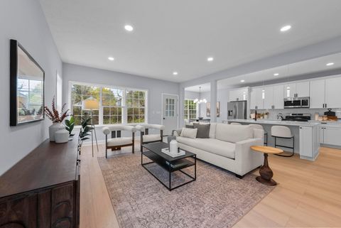 Tiny photo for 2576 Claridon Road, Columbus, OH 43231 (MLS # 225040602)