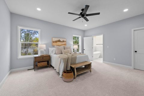 Tiny photo for 2576 Claridon Road, Columbus, OH 43231 (MLS # 225040602)