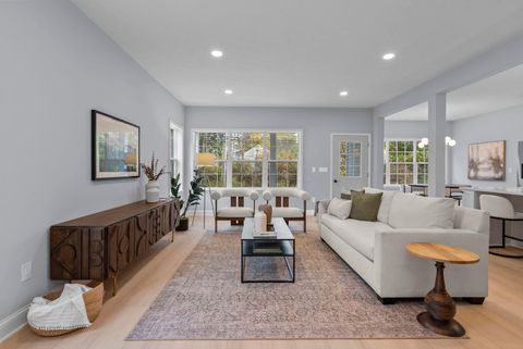 Tiny photo for 2576 Claridon Road, Columbus, OH 43231 (MLS # 225040602)