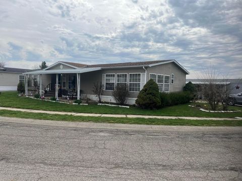 Photo of 4117 Kershaw Drive, Columbus, OH 43207 (MLS # 226009433)