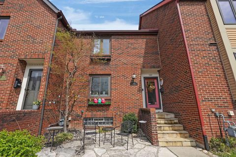 Photo of 140 Price Avenue, Columbus, OH 43201 (MLS # 226009552)