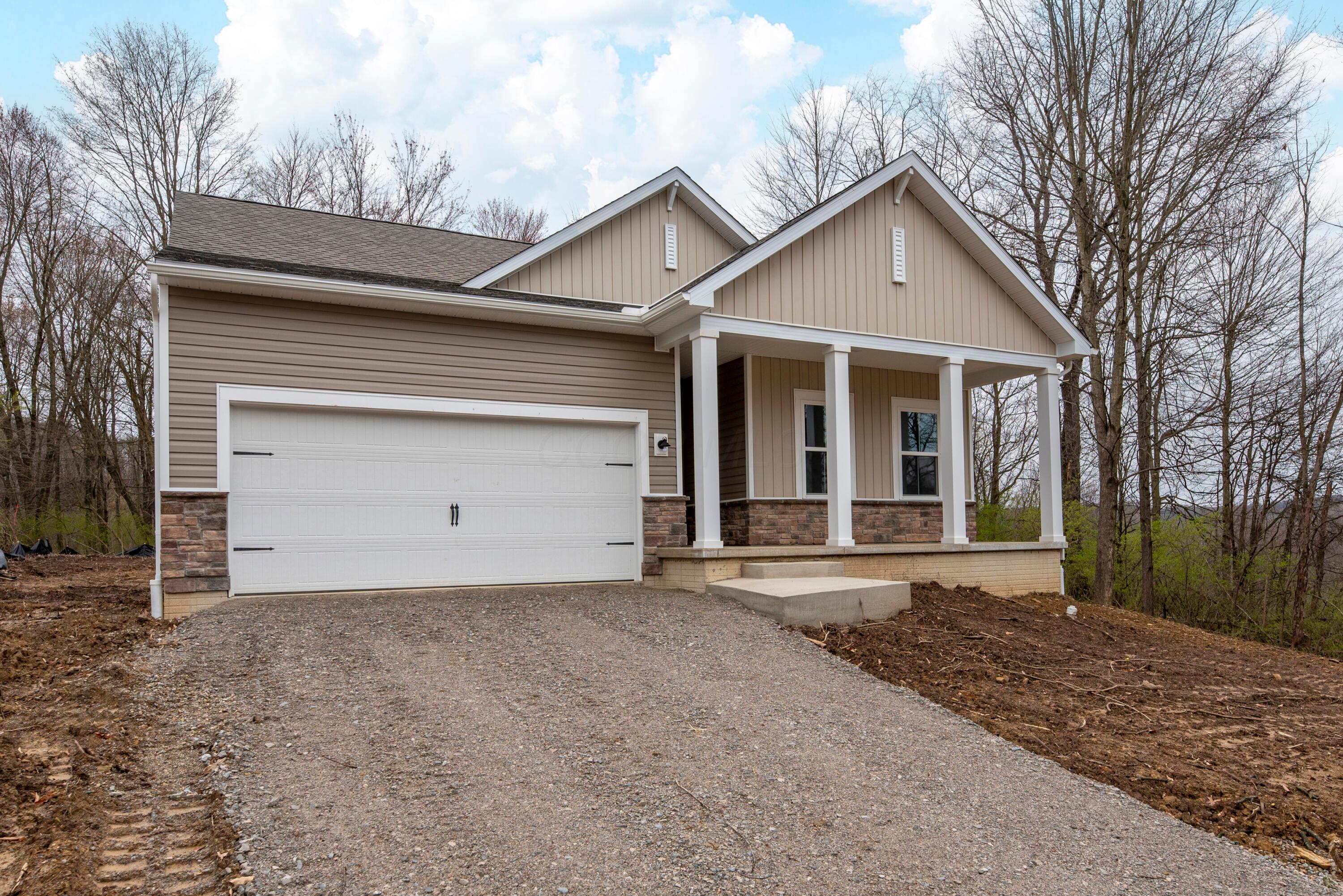 614 Terrace Ridge Circle, Howard, Ohio image 2