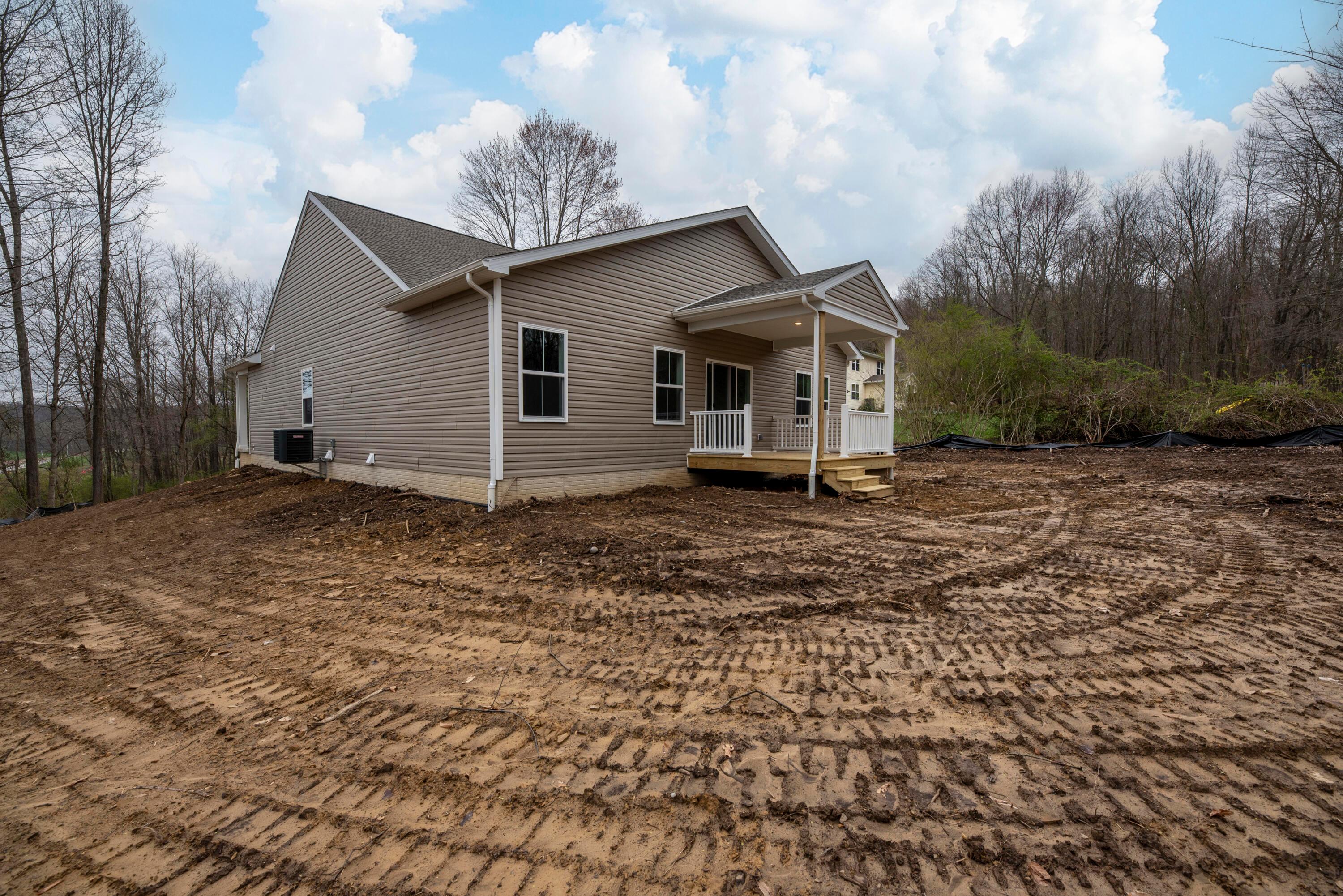 614 Terrace Ridge Circle, Howard, Ohio image 4