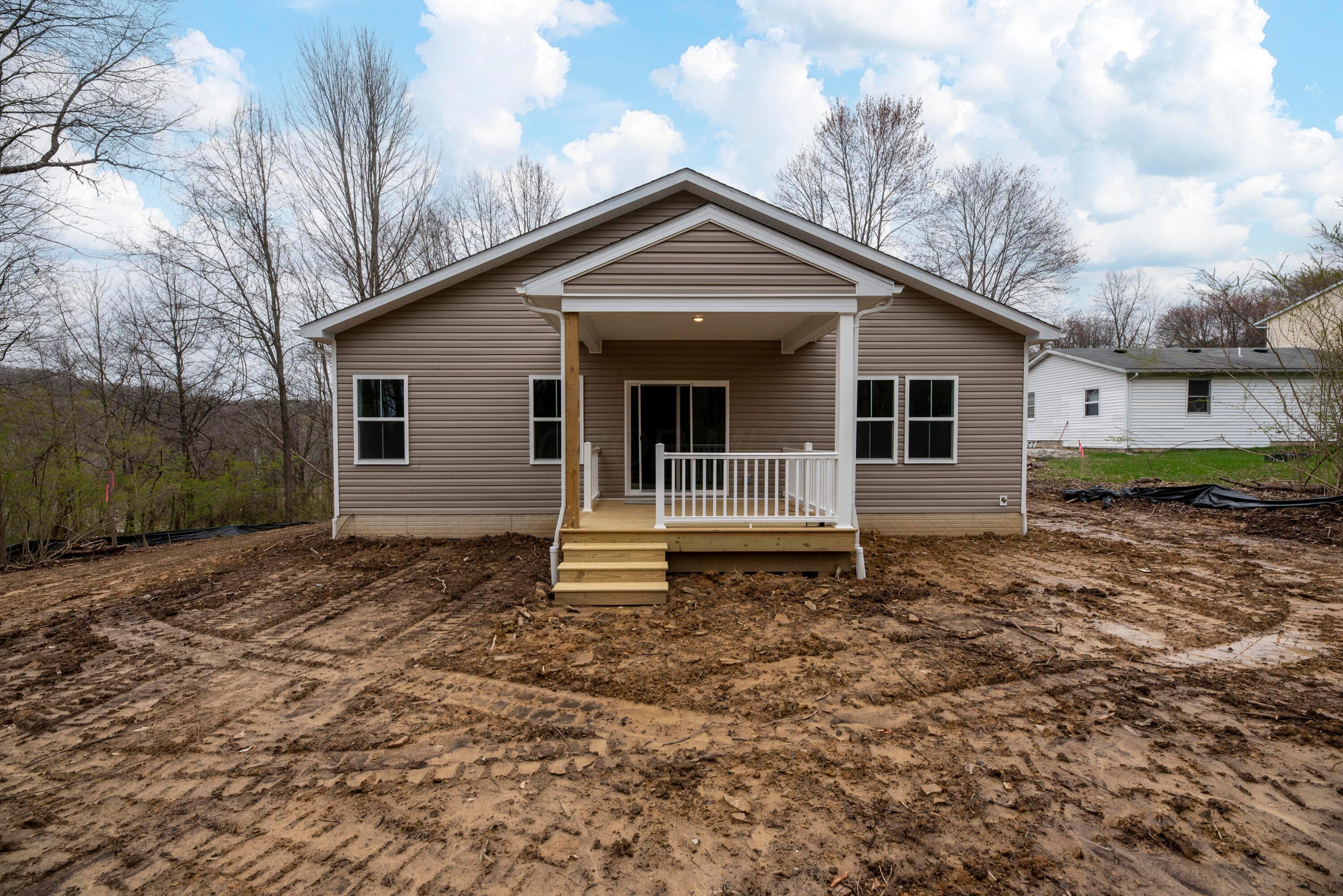 614 Terrace Ridge Circle, Howard, Ohio image 5