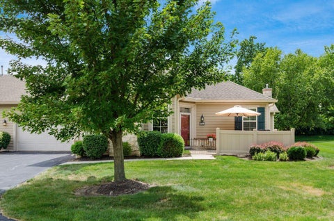 Tiny photo for 1499 Cascade Drive 24 #24, Grove City, OH 43123 (MLS # 226029574)