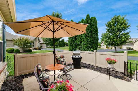 Tiny photo for 1499 Cascade Drive 24 #24, Grove City, OH 43123 (MLS # 226029574)