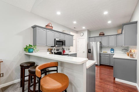 Tiny photo for 1499 Cascade Drive 24 #24, Grove City, OH 43123 (MLS # 226029574)