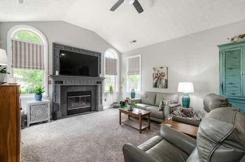 Tiny photo for 1499 Cascade Drive 24 #24, Grove City, OH 43123 (MLS # 226029574)