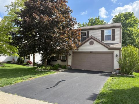 Photo of 1224 Four Star Drive W, Galloway, OH 43119 (MLS # 226016845)