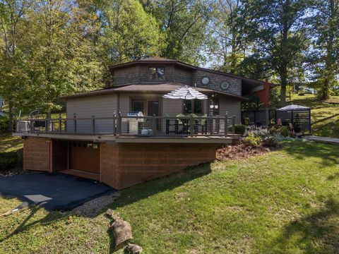 Photo of 223 Virginia Lane, Waverly, OH 45690 (MLS # 226008617)