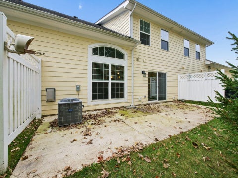 Tiny photo for 265 Lake Cove Drive, Delaware, OH 43015 (MLS # 226039591)
