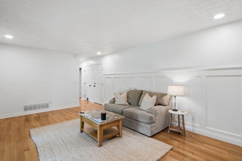 Tiny photo for 6880 Clydeway Court, Worthington, OH 43085 (MLS # 226032750)