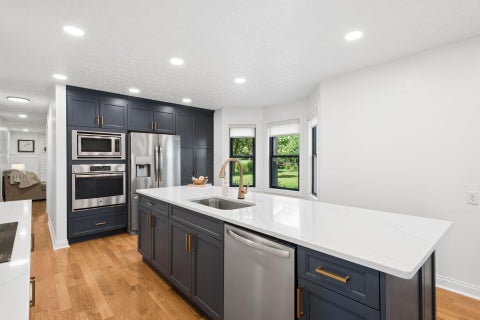Tiny photo for 6880 Clydeway Court, Worthington, OH 43085 (MLS # 226032750)