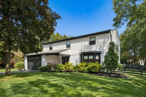 Photo of 6880 Clydeway Court, Worthington, OH 43085 (MLS # 226032750)