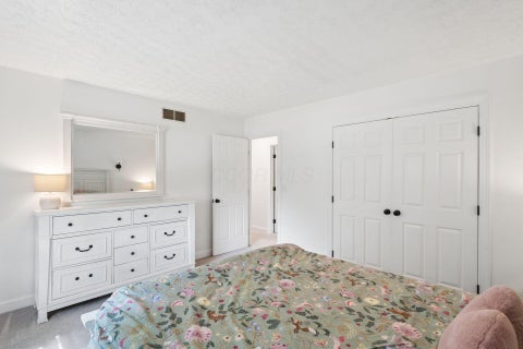 Tiny photo for 6880 Clydeway Court, Worthington, OH 43085 (MLS # 226032750)