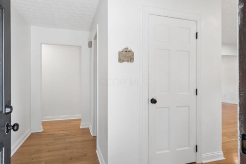 Tiny photo for 6880 Clydeway Court, Worthington, OH 43085 (MLS # 226032750)