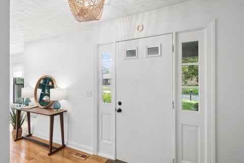 Tiny photo for 6880 Clydeway Court, Worthington, OH 43085 (MLS # 226032750)