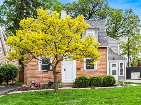 Photo of 519 E Torrence Road, Columbus, OH 43214 (MLS # 226014190)