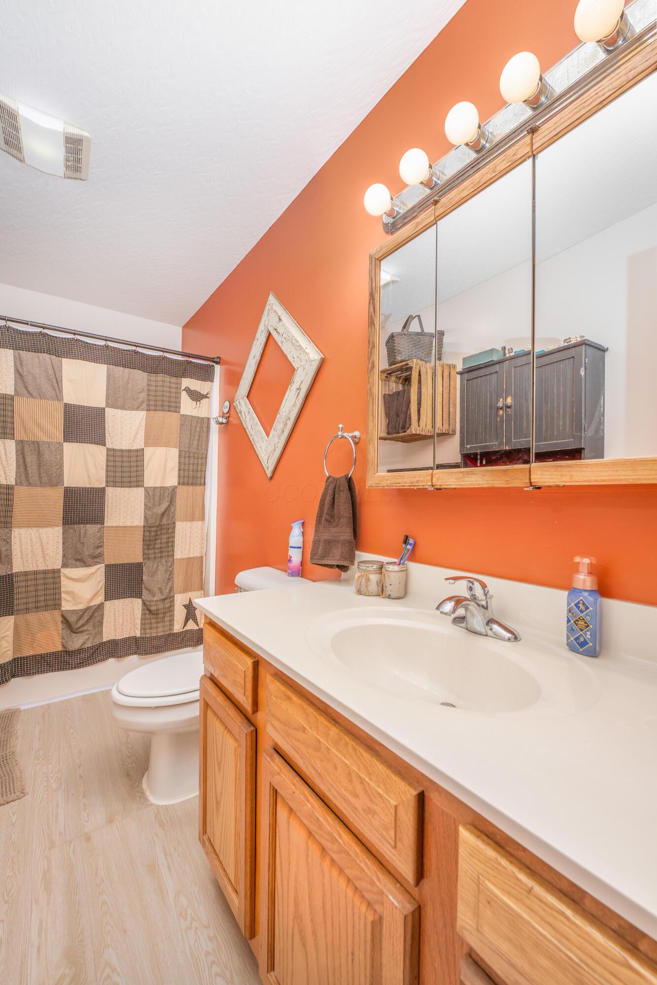 1601 Apple Valley Drive, Howard, Ohio image 14