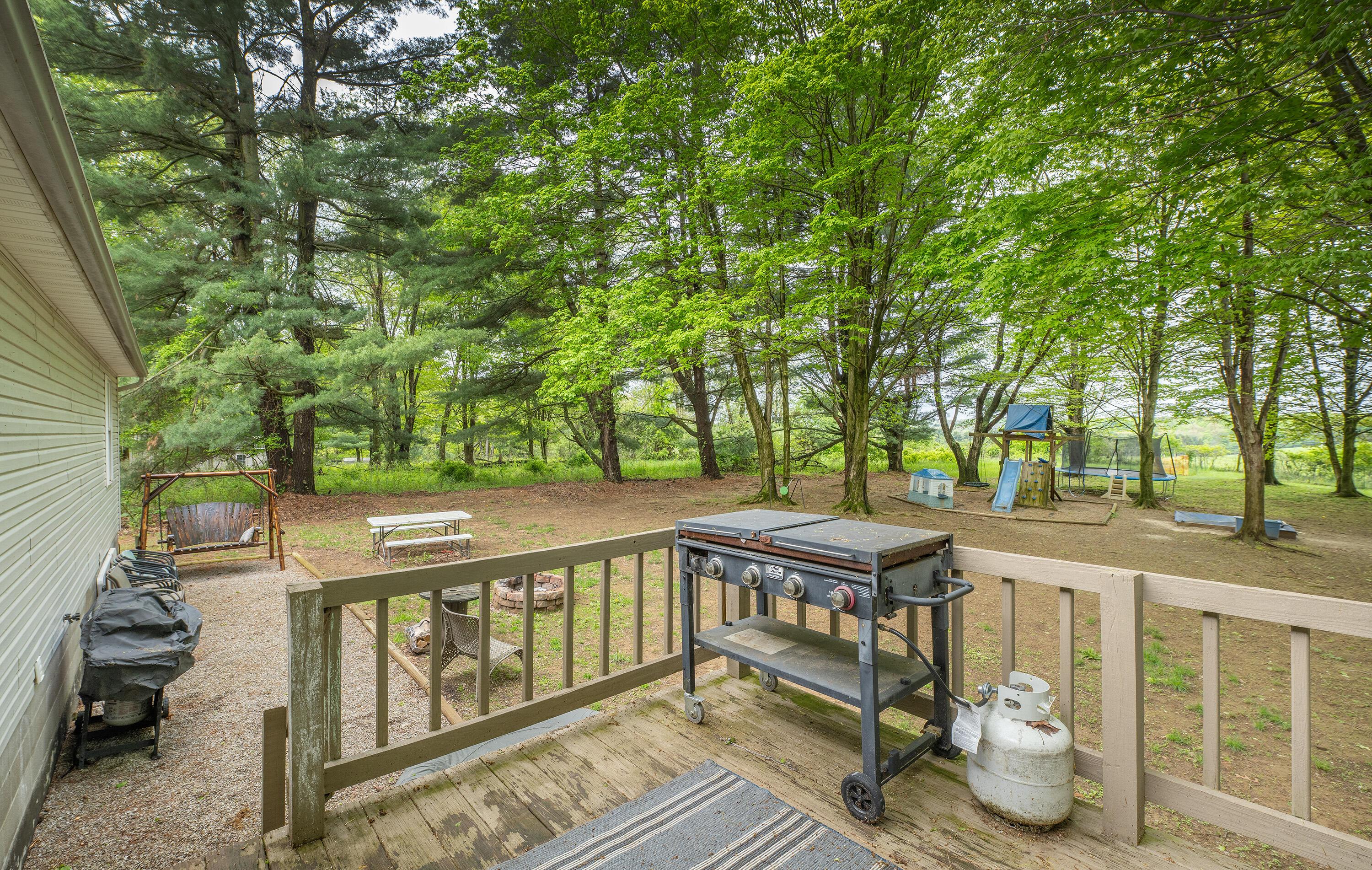 1601 Apple Valley Drive, Howard, Ohio image 24