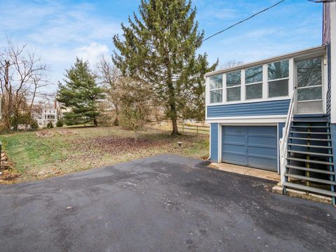 Tiny photo for 41 Elmwood Drive, Delaware, OH 43015 (MLS # 226000110)