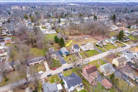 Tiny photo for 41 Elmwood Drive, Delaware, OH 43015 (MLS # 226000110)