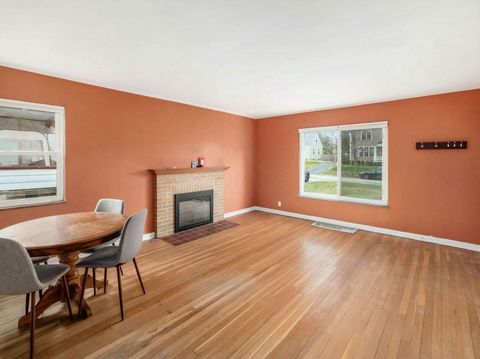 Tiny photo for 41 Elmwood Drive, Delaware, OH 43015 (MLS # 226000110)