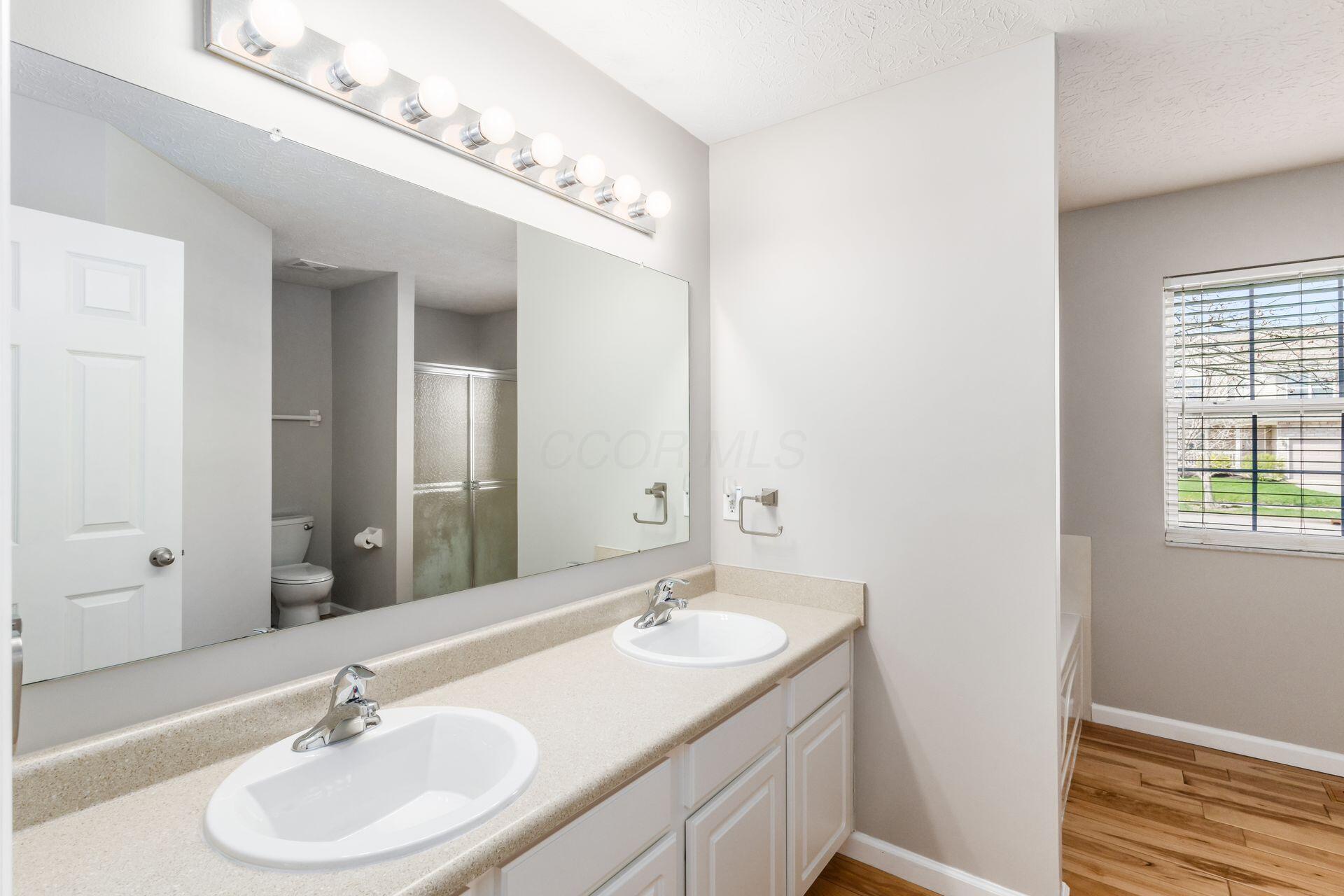5974 Goldstone Drive, Grove City, Ohio image 18