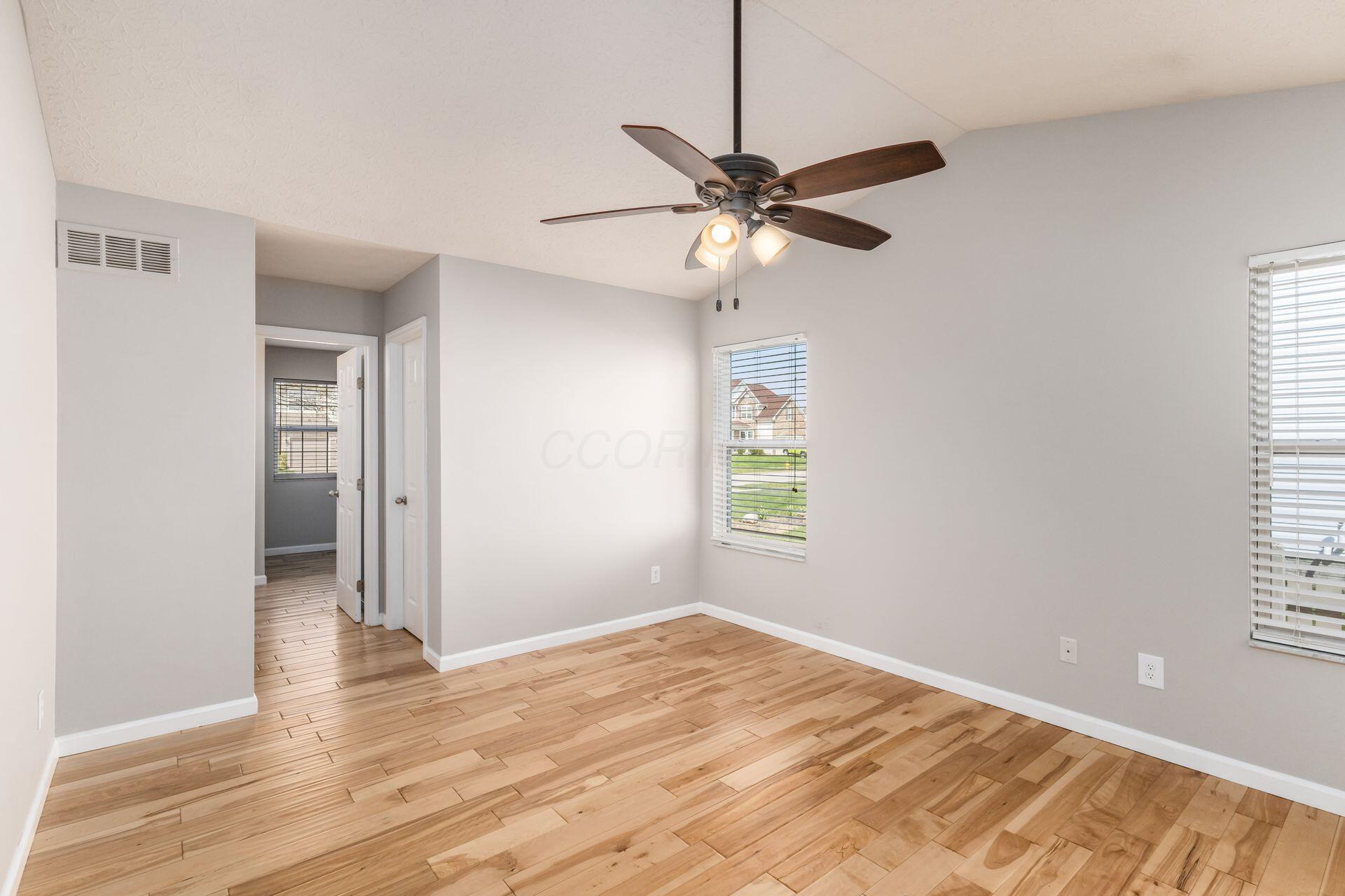 5974 Goldstone Drive, Grove City, Ohio image 17