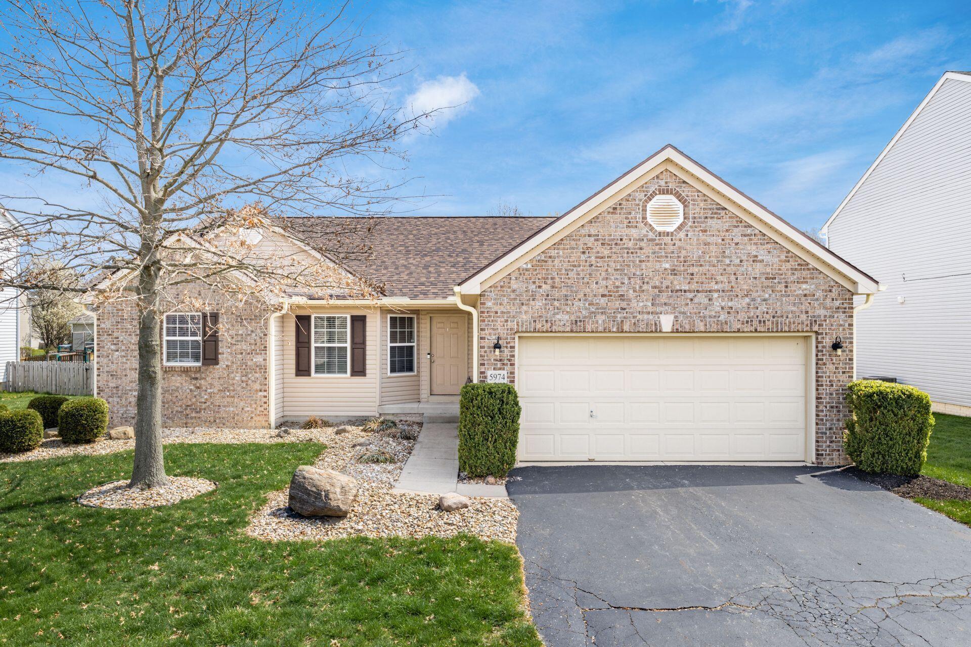 5974 Goldstone Drive, Grove City, Ohio image 1