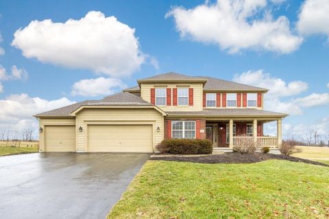 Photo of 2661 Bold Venture Drive, Lewis Center, OH 43035 (MLS # 226001666)