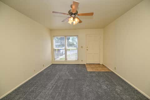 Tiny photo for 1073 Richmond Avenue, Marion, OH 43302 (MLS # 226030007)