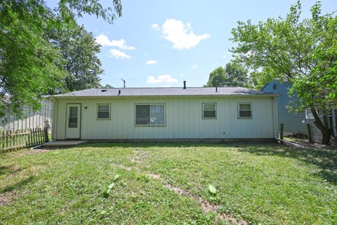 Tiny photo for 1073 Richmond Avenue, Marion, OH 43302 (MLS # 226030007)