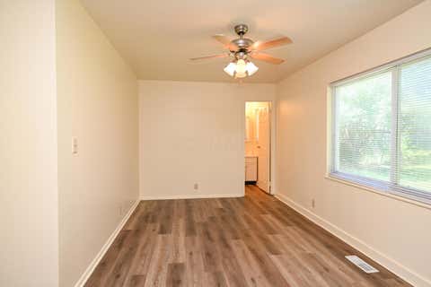 Tiny photo for 1073 Richmond Avenue, Marion, OH 43302 (MLS # 226030007)