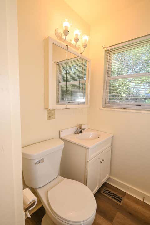 Tiny photo for 1073 Richmond Avenue, Marion, OH 43302 (MLS # 226030007)