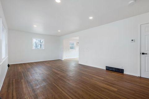 Tiny photo for 4338 Briarcliff Road, Nashport, OH 43830 (MLS # 226002522)