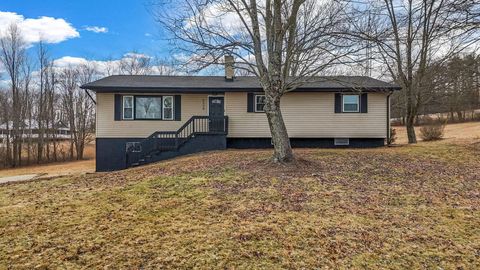Photo of 4338 Briarcliff Road, Nashport, OH 43830 (MLS # 226002522)