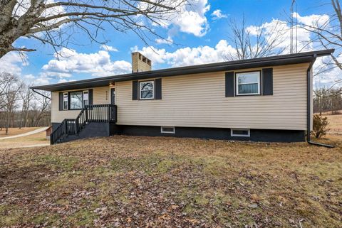 Tiny photo for 4338 Briarcliff Road, Nashport, OH 43830 (MLS # 226002522)