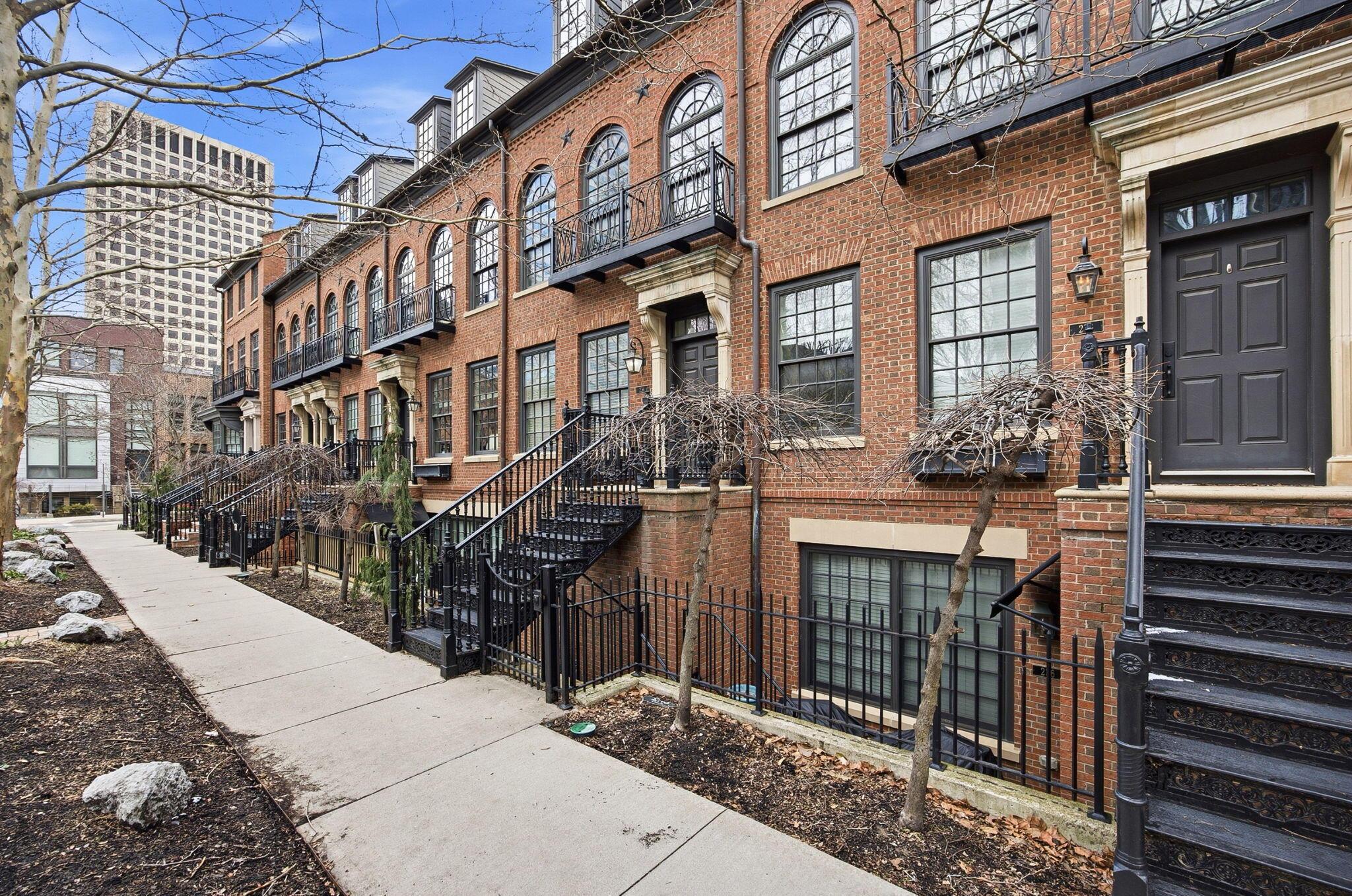 236 E Gay Street G24