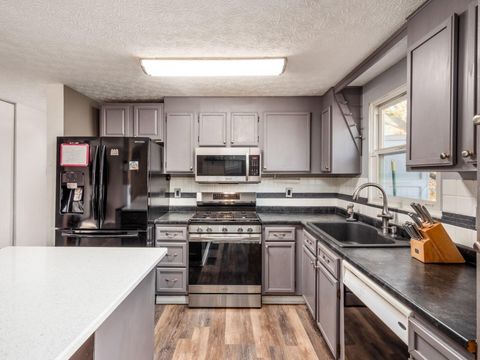 Tiny photo for 5376 Davidson Road, Hilliard, OH 43026 (MLS # 225041005)