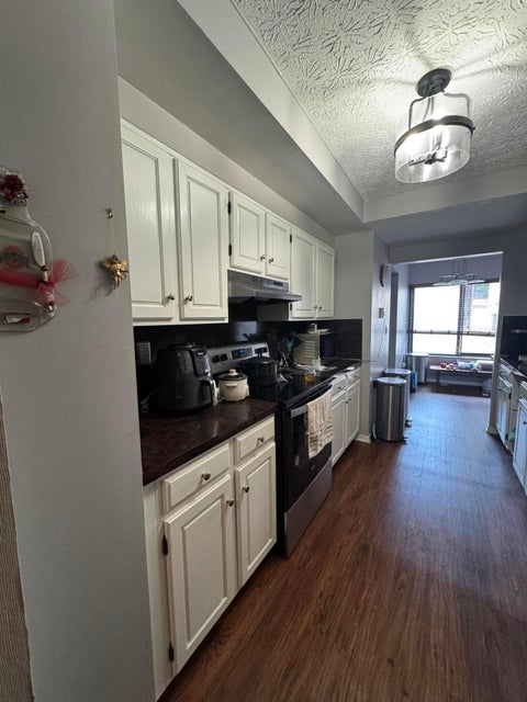 Photo of 3251 Donalda Court, Columbus, OH 43231 (MLS # 226035547)