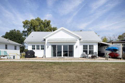 Photo of 3371 Shepard Avenue NE, Millersport, OH 43046 (MLS # 225043293)