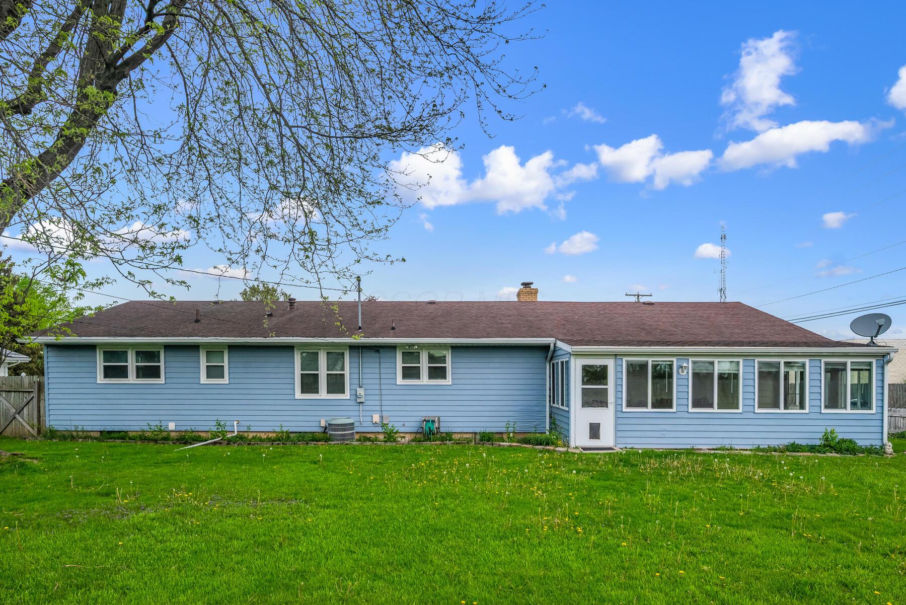 2421 Freda Drive, Bucyrus, Ohio image 10